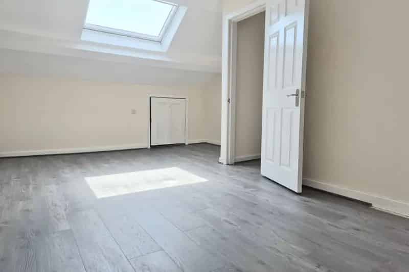 One Bedroom Duplex Flat Sowerby Bridge Town Centre Zero Deposit Available