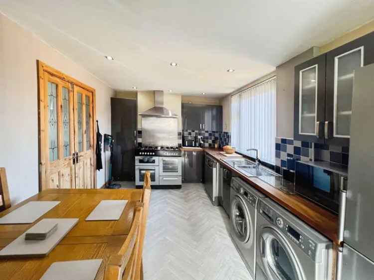 3 Bedroom Semi Detached House for Sale Farnworth