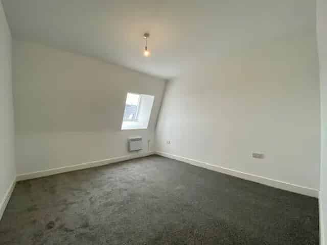 Stunning Aylesbury Apartment - Zero Deposit Option Available