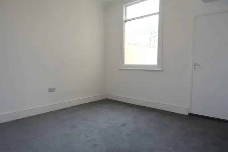 4 bedroom House
 To Let