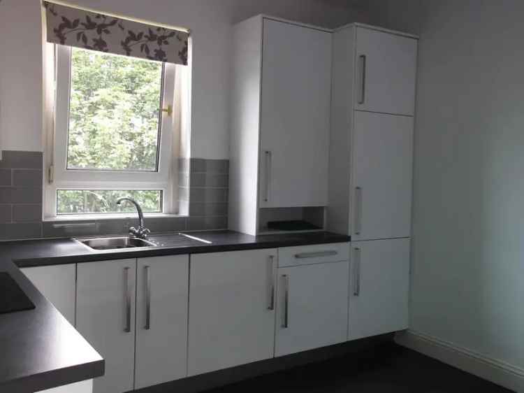 3 bedroom flat to rent