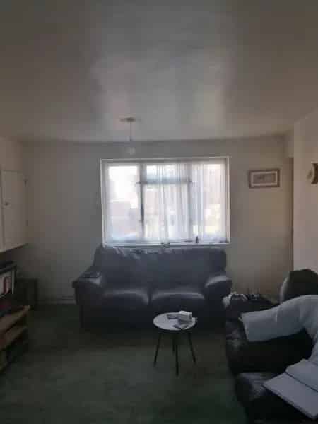 2 Bed Ground Floor Flat Private Garden Nice Area