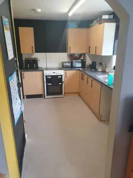 Huge 3 Bed House All Rooms Double