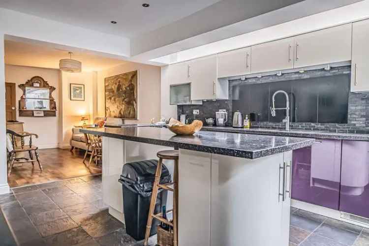 4 bedroom terraced house for sale