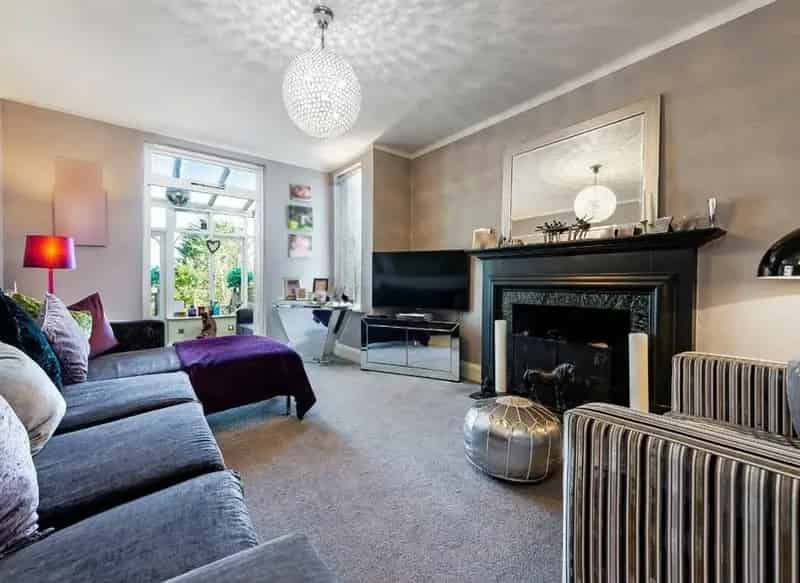 Family Home near Mill Hill East Station and Top Schools