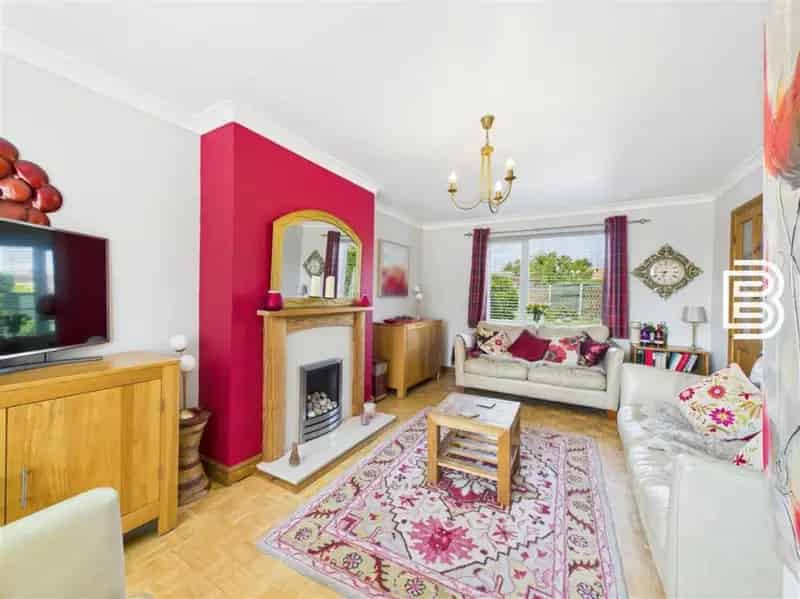 3 Bed House for Sale Clifton Popular Location Close to Schools