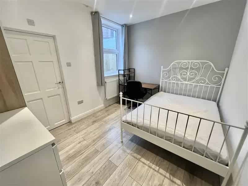 2 Bed Furnished Flat Ilkeston Road NG7 Zero Deposit Available
