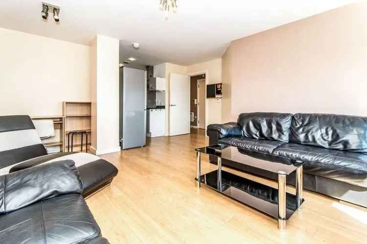 2 Bedroom Flat for Sale Salford M50 MediaCity