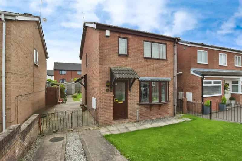 3 Bedroom Detached House For Sale No Onward Chain