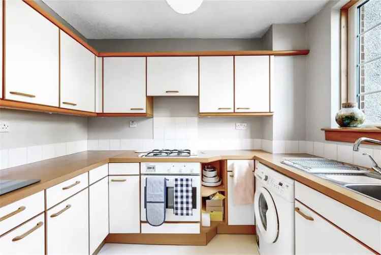 2 Bed Terraced House Netherlee 2 Reception Rooms Garage