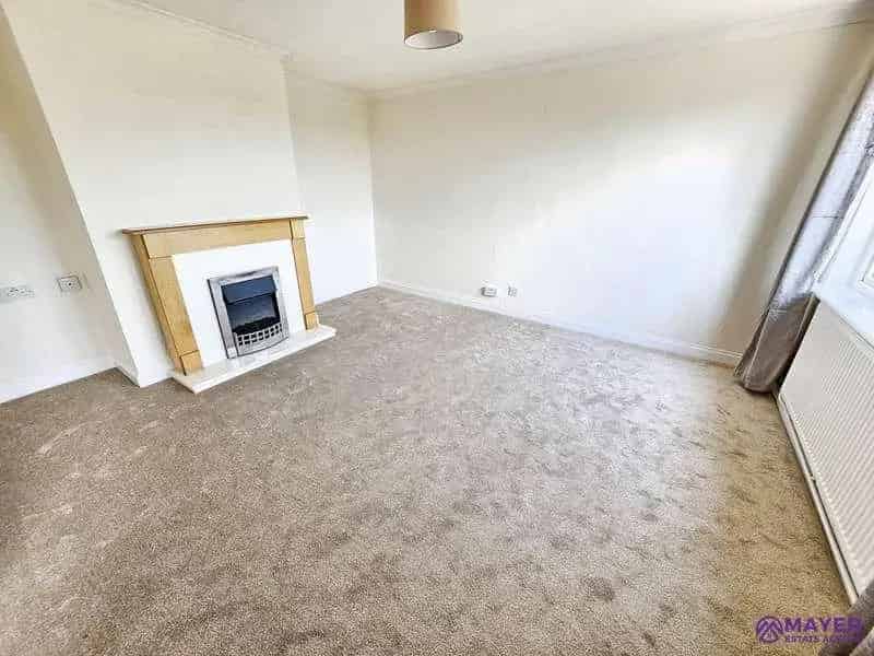 3 Bed Semi-Detached House for Sale