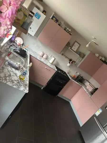 3 Bed House Near Kenilworth  Big Garden Local School Shops