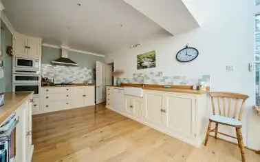 House For Sale in Teignbridge, England