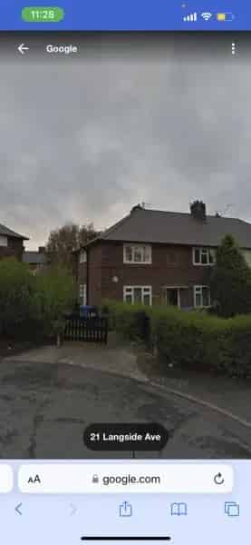 Spacious Flat Near Shops and Hospital