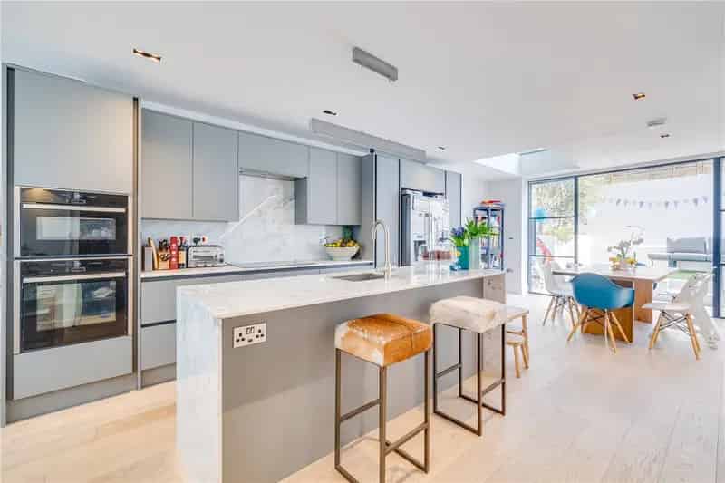4 Bedroom House in Fulham - Family Home