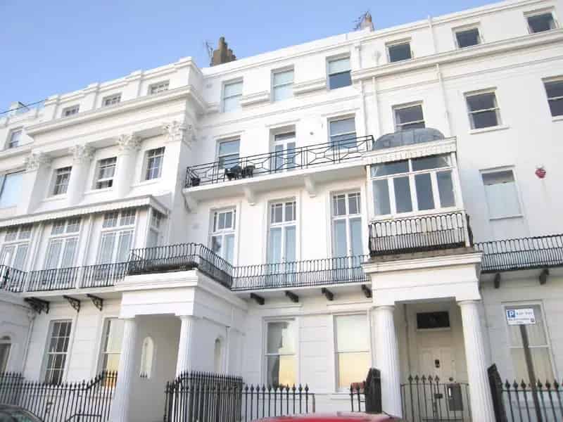 3 Bedroom Apartment Kemp Town Seafront Zero Deposit Available