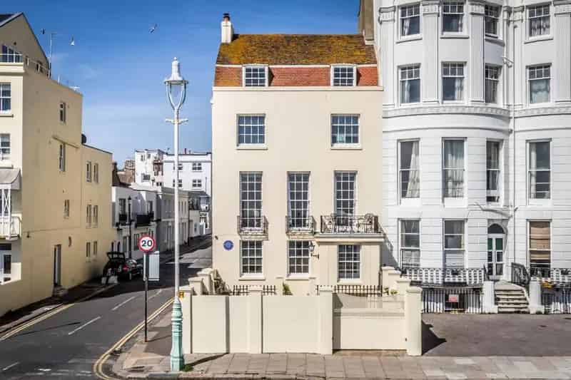 6 Bedroom Terraced House for Sale Stunning Sea Views