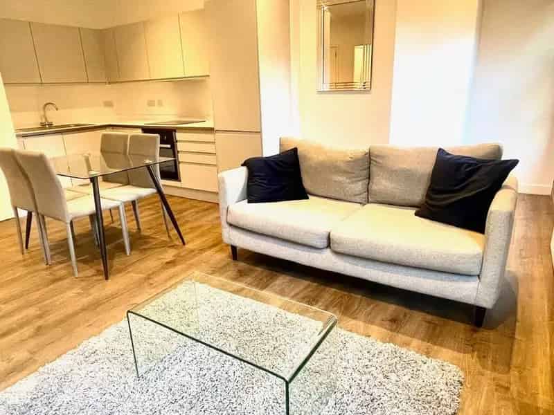 1 Bedroom Furnished Apartment in Manchester NOMA - Available Now