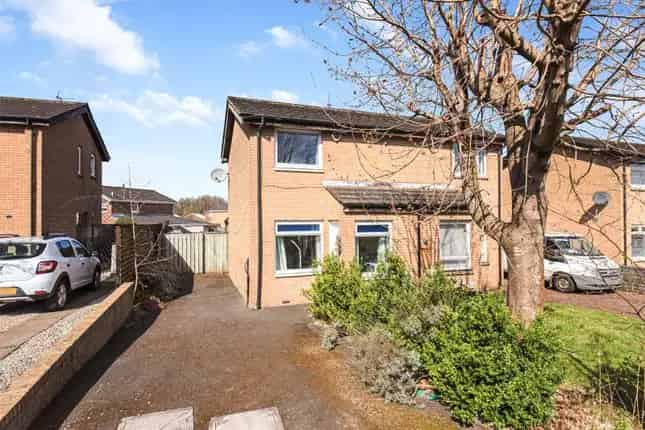 Semi Detached Villa Glasgow G32 Near Amenities