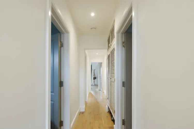 Unique Detached Home in Peacehaven - 4 Double Bedrooms
