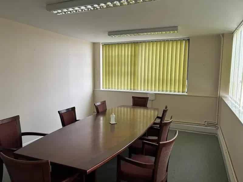 Grimsby Office Space: Second Floor Offices with Flexible Lease Terms