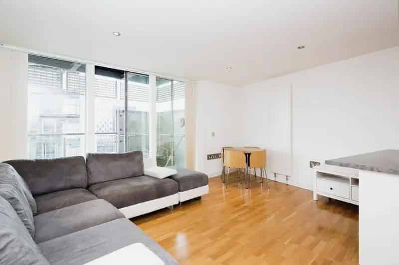 1 Bedroom Flat to Rent Salford Quays Stunning Water Views