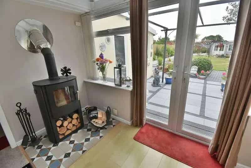 3 Bed Detached Chalet House For Sale