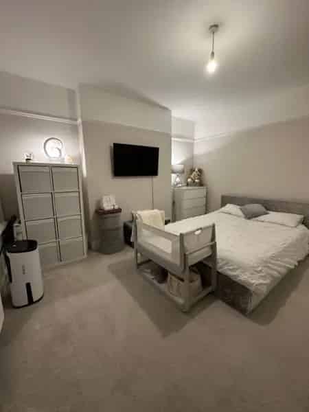 Highgate 2-Bed Flat Near Tube - Recently Renovated