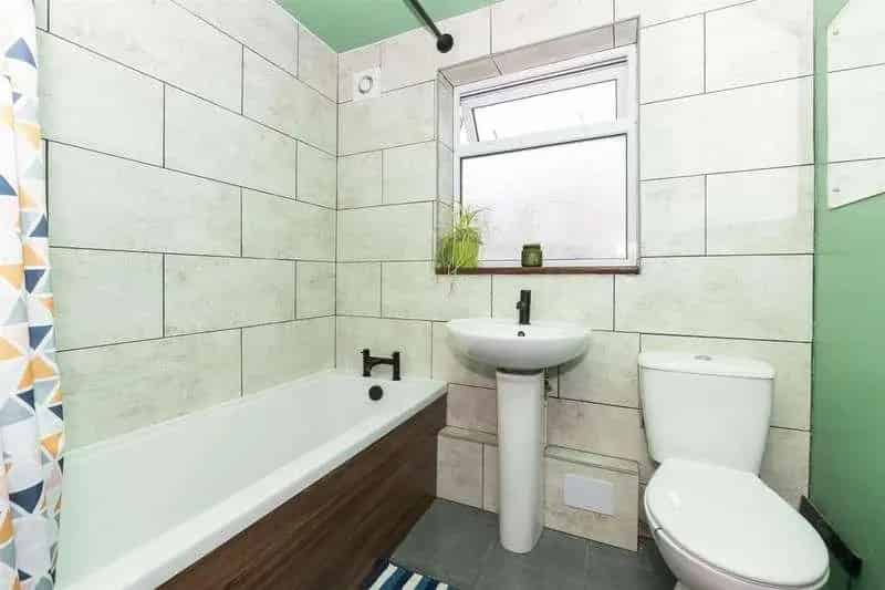 2 Bed House for Sale Near St George's Park Bristol