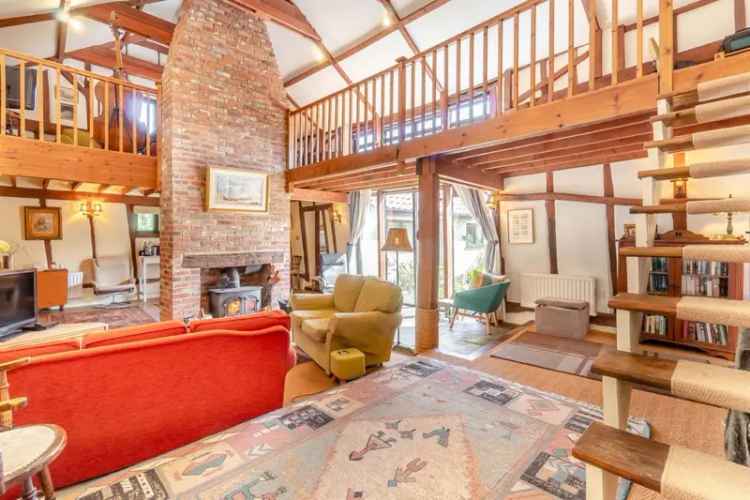 Grade II Listed Barn Conversion Versatile Living Space 4 Beds 2 Baths