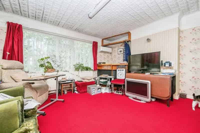 Spacious Alresford Home with Development Potential