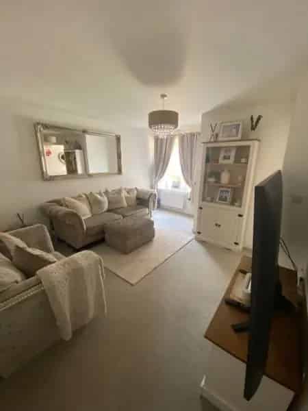 Modern 2 Bed Semi Detached New Build Close to Amenities