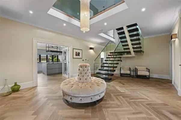 Luxury 5000 sq ft Home with Triple Garage and Studio