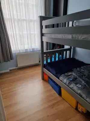 Flat For Rent in Southend-on-Sea, England