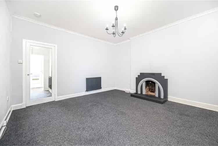 1 Bed Ground Floor Flat Coaledge Off Street Parking
