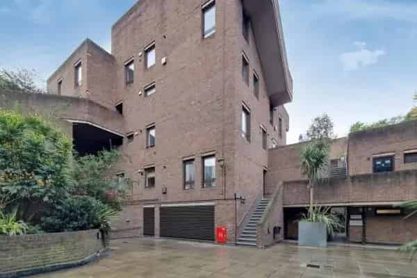 Spacious 4-Bed Flat Covent Garden All One Level Family Home