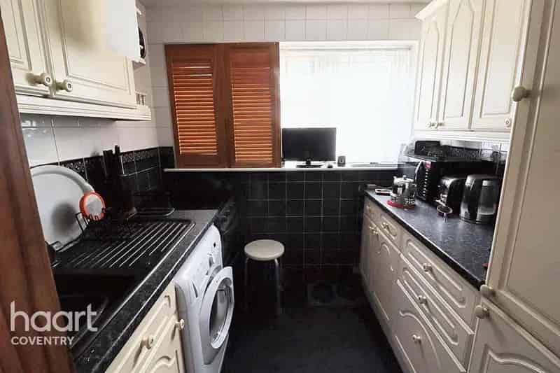 2 Bedroom Maisonette for Sale