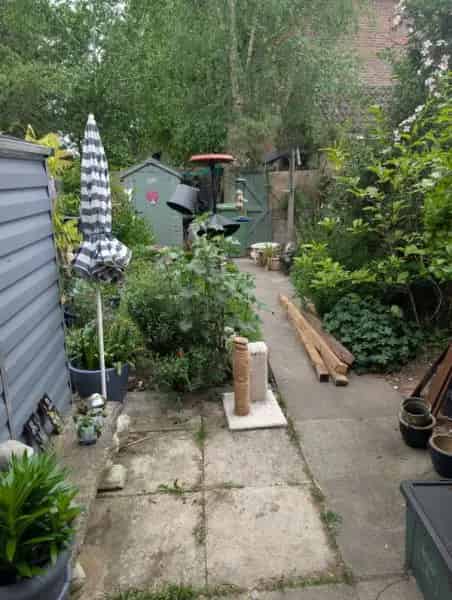 Two Bedroom Terraced House Near Town Centre