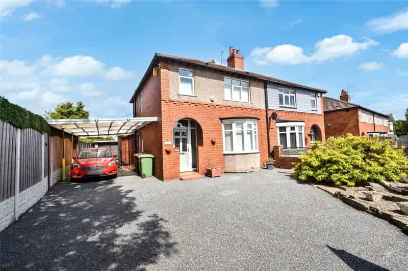 3 Bed Semi Detached House Wakefield