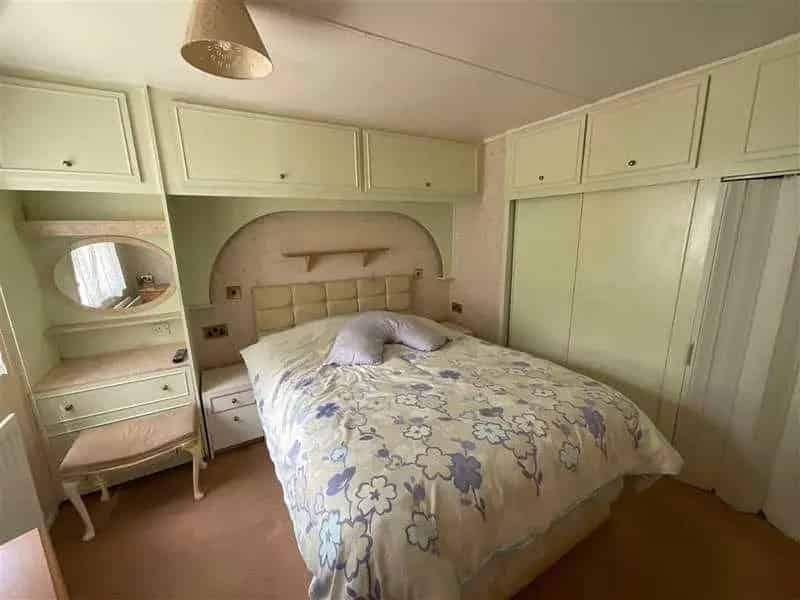 1 Bed Park Home for Sale in Firs Park