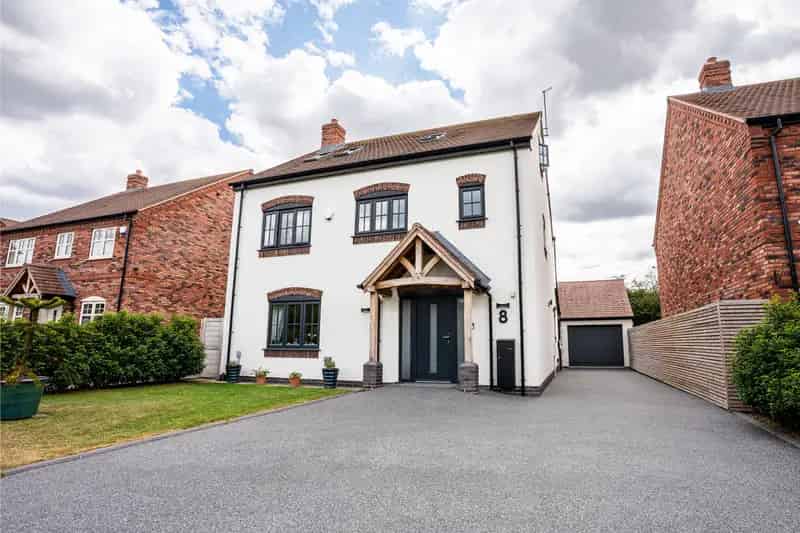 Detached House for sale with 5 bedrooms, Alcester Road Burcot Bromsgrove, Worcestershire