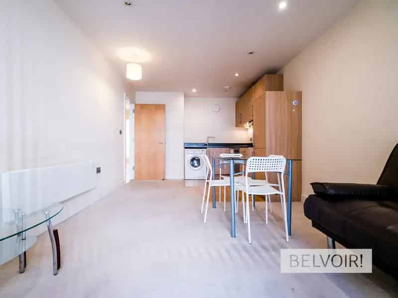 Modern 2-Bed Apartment near Broad Street Birmingham