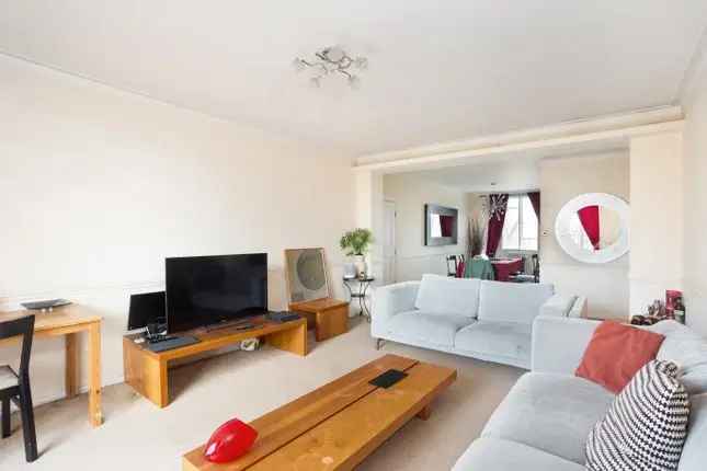 Flat for sale in Bayswater Road, London W2