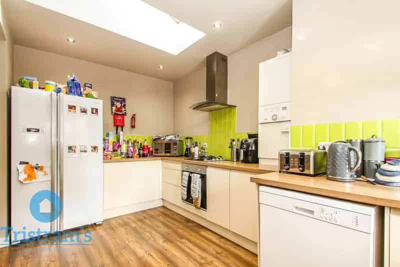 4 Bedroom Semi Detached House to Rent near Nottingham University