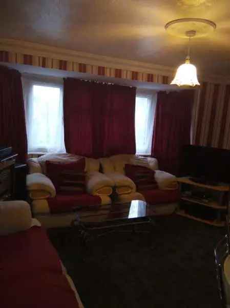 Flat For Rent in Dudley, England