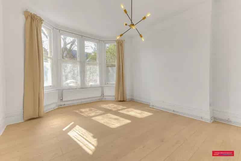 Refurbished Studio Near Catford Station