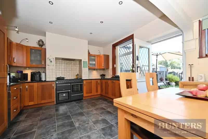 3 Bedroom House for Sale in Rawdon with Breathtaking Views