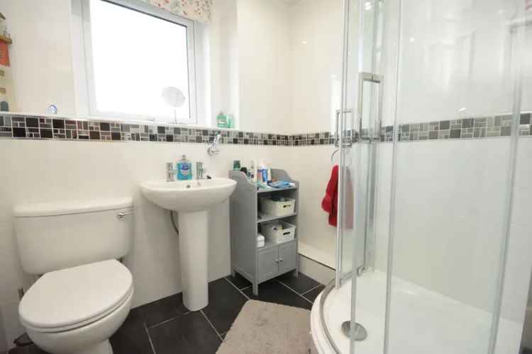 Lower Cottage Flat Two Double Bedrooms Private Parking