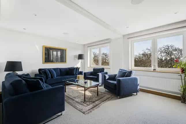 3-Bedroom Apartment for Sale in Mayfair, London