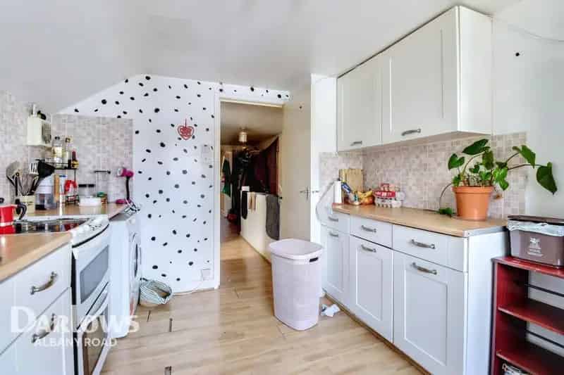 3 Bedroom Flat for Sale